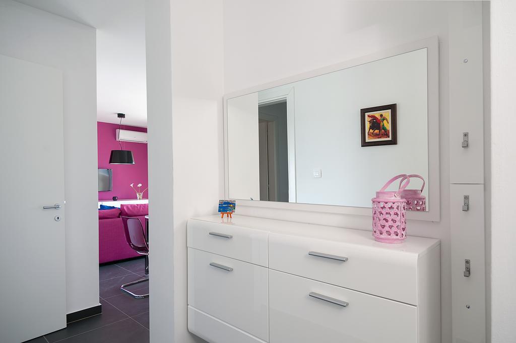 Villa Rogoznica ロゴズニッツァ 部屋 写真
