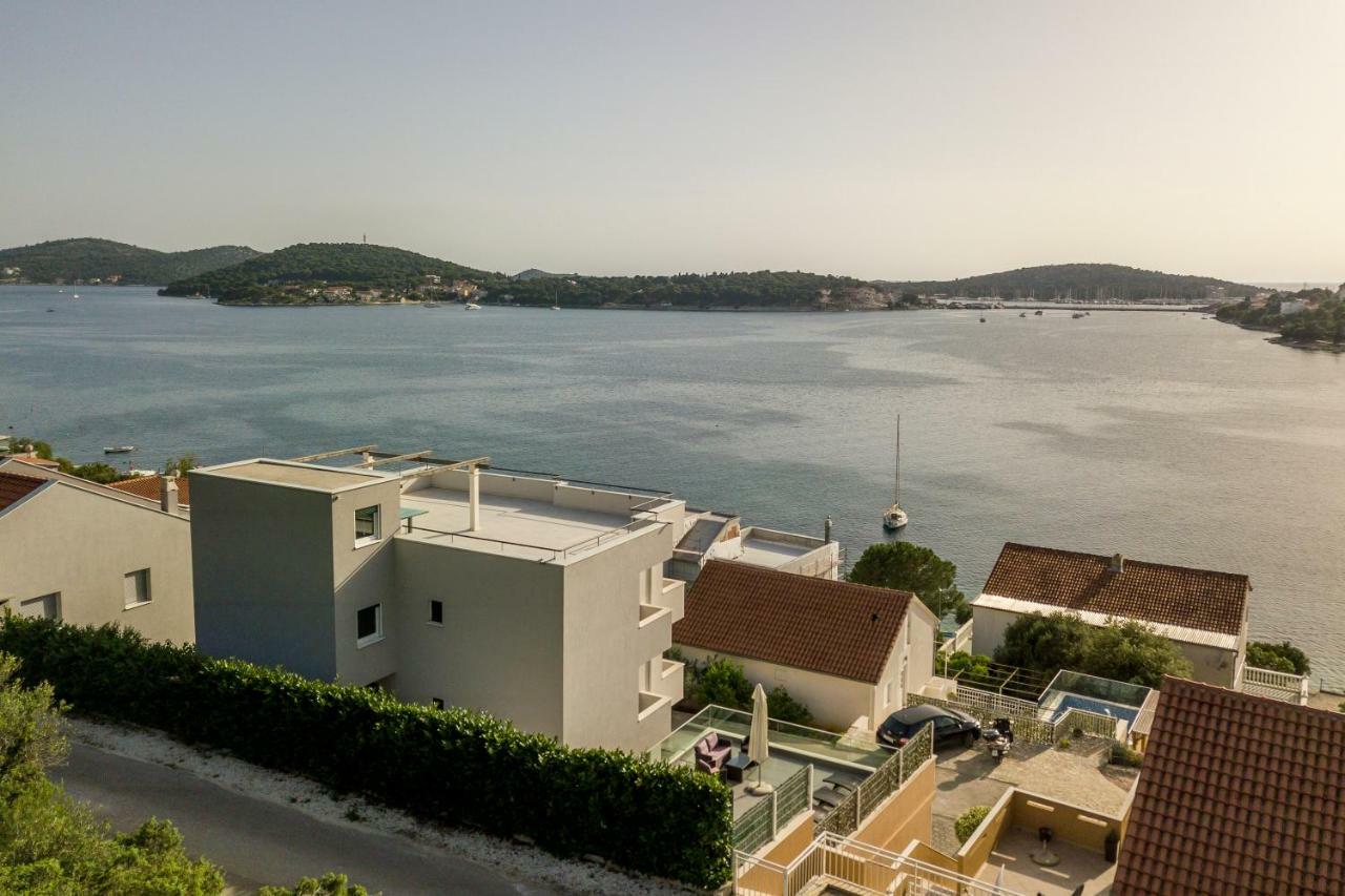 Villa Rogoznica ロゴズニッツァ エクステリア 写真