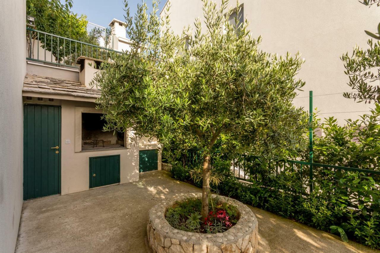 Villa Rogoznica ロゴズニッツァ エクステリア 写真